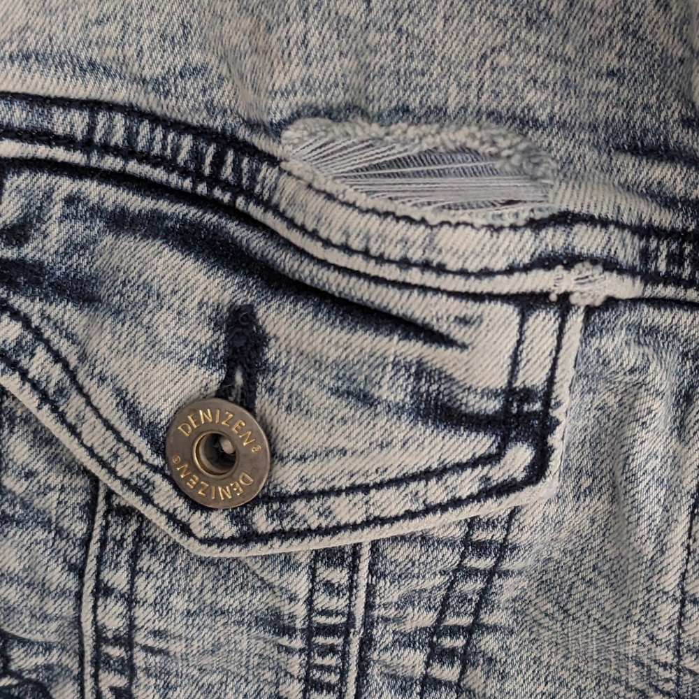 Denizen from Levi's Women's Jeans Jacket - Picture 10 of 16